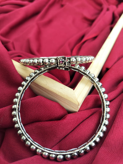 Simple Moti Bangle
